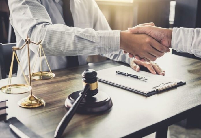 tips for choosing the best lawyer How to Choose a Top Attorney