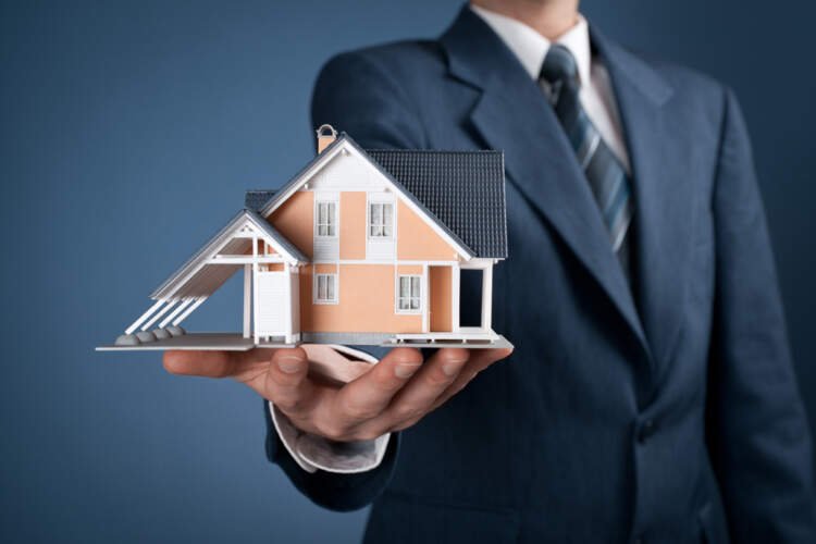 The Role of Traditional Marketing in the Digital Age for Real Estate Agents