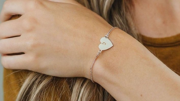 Shop Personalized Heart Bracelets | Custom Engraved Jewelry Gifts
